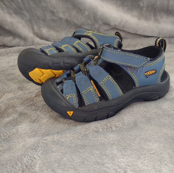 KEEN Footwear Newport Youth Unisex Waterproof Blue Strapped Hiking Shoes 9 GOOD - Picture 14 of 14
